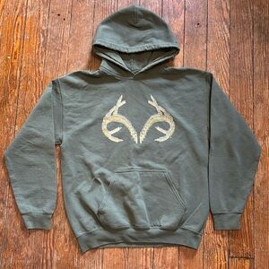 Realtree sweatshirt, size small